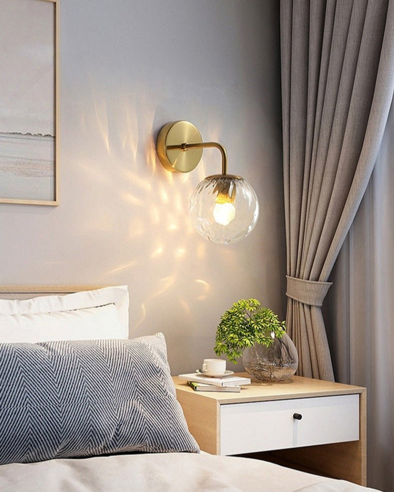 Nordisk vägglampa med glödlampa