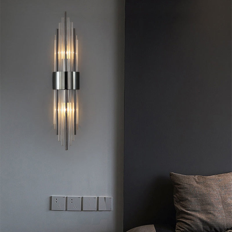 Vägglampa i guldkristall