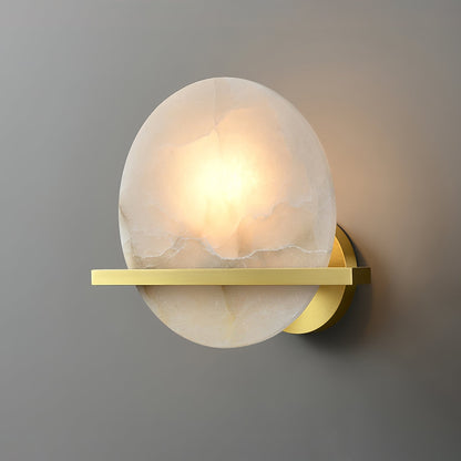 Vägglampa i marmor