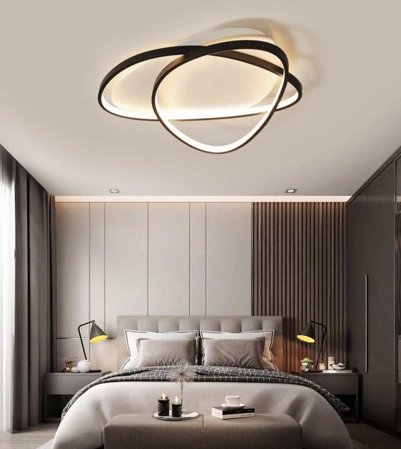 Taklampa med modern form