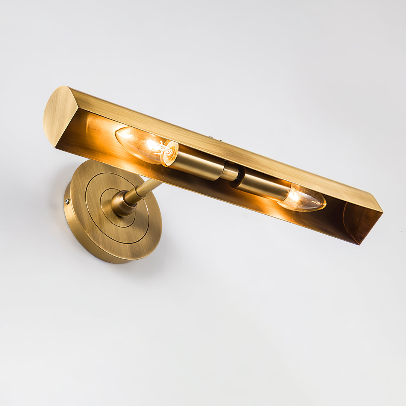 Retro vägglampa i guld