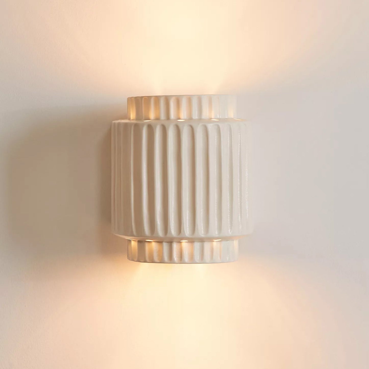 Vägglampa med pelare