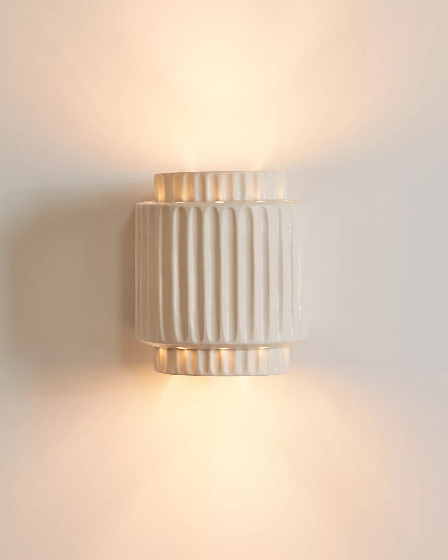 Vägglampa med pelare